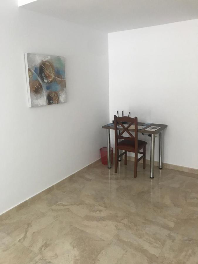 Apartamentos Turisticos Arquimedes Melilla Exterior foto